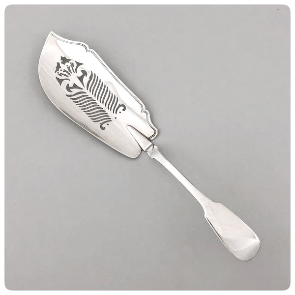 English Sterling Silver Fish Slice, Chester, 1813-1814 - The Silver Vault of Charleston